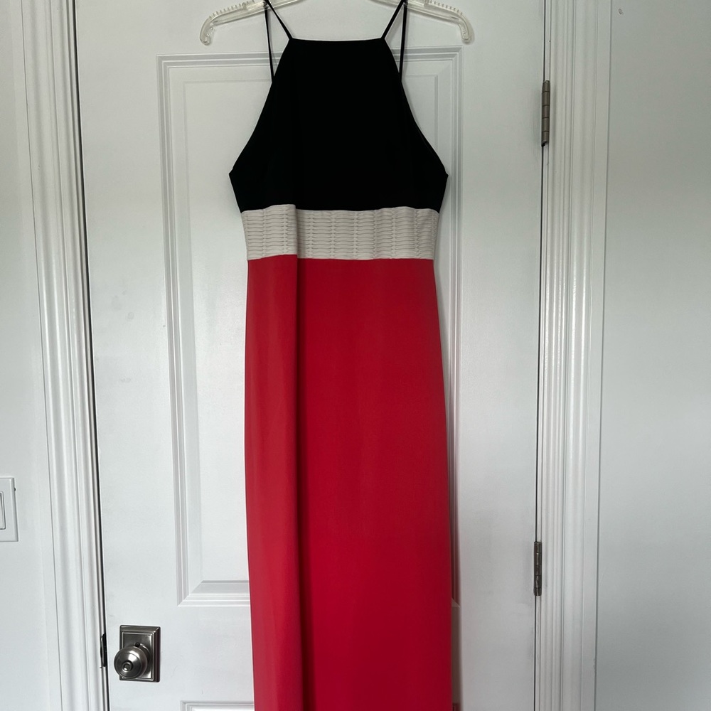 ABS ALLEN SCHWARTZ EVENING GOWN. Colorblock maxi dress. Size 10. Black and coral